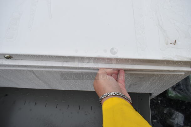 BRAND NEW SCRATCH AND DENT! White Metal 2 Drawer Filing Cabinet.  - Image 5 of 6