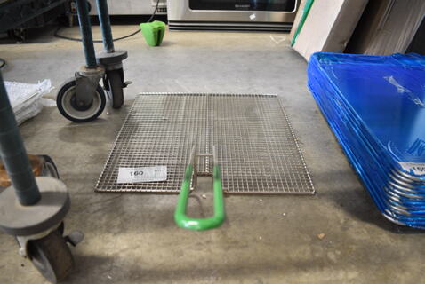 BRAND NEW SCRATCH AND DENT! Metal Fry Basket Pusher. 