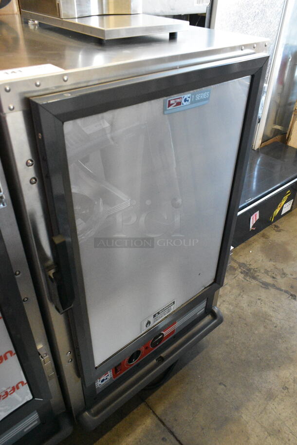 BRAND NEW SCRATCH AND DENT! 2021 Metro Metal Commercial Half Size Heated Holding Cabinet on Commercial Casters. Tested and Working! - Image 3 of 10