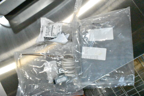  3BRAND NEW SCRATCH AND DENT! Items Including HP2004227370 Vulcan 00-422737-00002 Probe, HP0085711200 Vulcan 00-857112-00001 Temperature Controller, HP0034463500 Vulcan 00-344635-00006 Thermostat. 3 Times Your Bid!  - Image 1 of 7