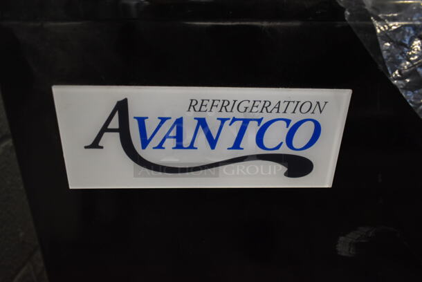 BRAND NEW SCRATCH AND DENT! Avantco 193BC72HCB Metal Commercial 72" Curved Glass Black Refrigerated Bakery Display Case Merchandiser. See Pictures For Broken Glass. 110-120 Volts, 1 Phase. Tested and Powers On But Does Not Get Cold - Image 2 of 7