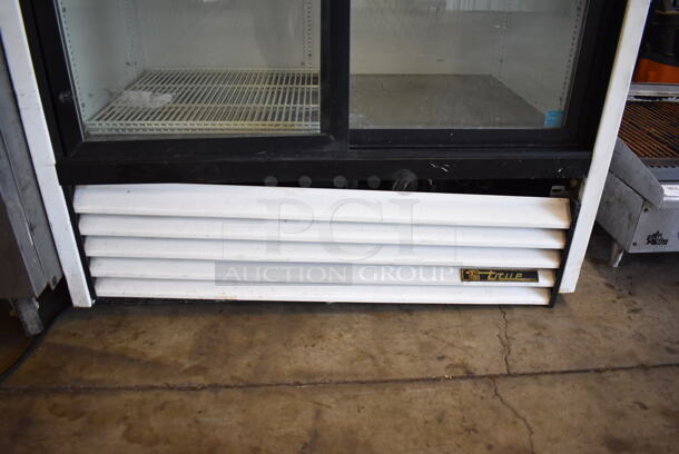 2012 True GDM-41 ENERGY STAR Metal Commercial 2 Door Reach In Cooler Merchandiser w/ Poly Coated Racks. 115 Volts, 1 Phase. 47x30x79. Tested and Powers On But Does Not Get Cold - Image 9 of 9