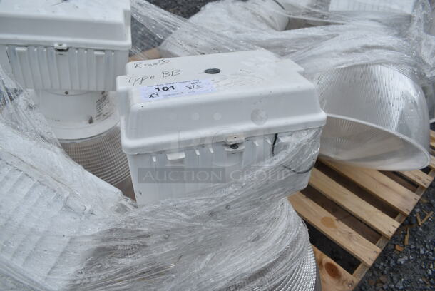 PALLET LOT of 4 Genlyte Metal Wide-Lite Lights. 4 Times Your Bid! - Image 3 of 6