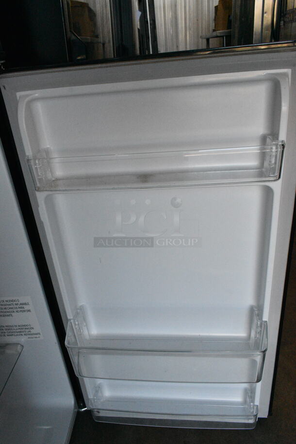 Haier Metal Mini Cooler. 115 Volts, 1 Phase. Tested and Working! - Image 4 of 4
