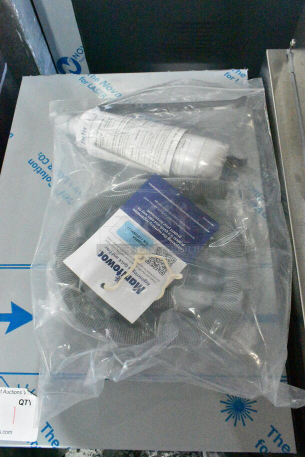 BRAND NEW SCRATCH AND DENT! 2023 Manitowoc USE0050A-161 CrystalCraft Premier USE0050A-161 15" Undercounter Square Cube Ice Machine - 45 lb. 115 Volts, 1 Phase.  - Image 6 of 10