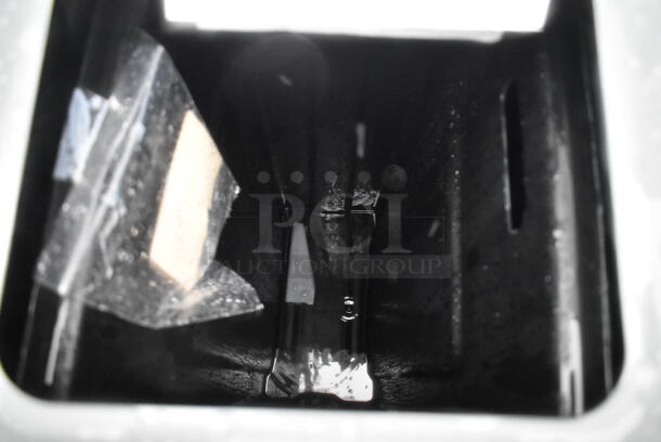 BRAND NEW SCRATCH AND DENT! Rubbermaid 6901961615GS Configure 15 Gallon Stenni Gray 1 Stream Mixed Recycling Indoor Rectangular Recycling Container - Image 3 of 4