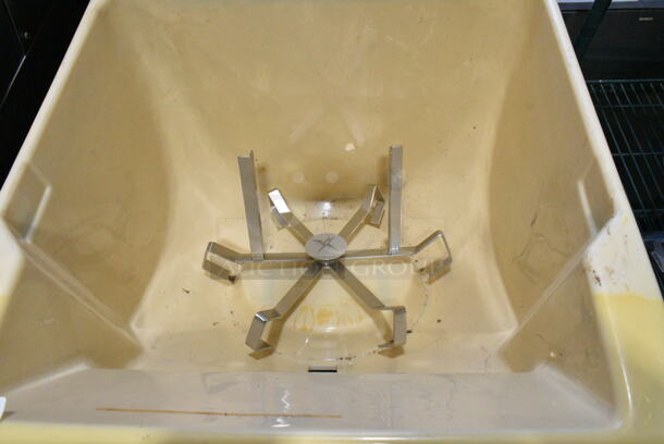 Cornelius ED250 Stainless Steel Commercial Countertop Ice Dispenser. 115 Volts, 1 Phase.  - Image 5 of 6