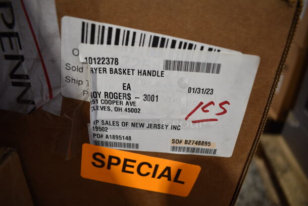 PALLET LOT of 37 BRAND NEW Boxes Including Vollrath 741101DW 11 qt Drop In Soup Warmer w/ Thermostatic Controls, World Tableware 407 030 Calais 7 1/8" 18/8 Stainless Steel Extra Heavy Weight Utility / Dessert Fork, Henny Penny 19502 Fryer Basket Handle, Walco 2505 Vogue Dinner Forks, Winco CMM-20 20 oz Moscow Mule Mug, Carlisle Black Dolly, Oneida Hallmark Place Knives, 2 Box Arcoroc C8303 Perfection 15 Oz. Stemless Wine Glass, PPRN76 Double Opening Newsprint Bags, Tablecraft 10291535 Salt Pepper Shakers, Mundial W5691-4 Pizza Cutters, Steelite 7194TM073 6-1/2" Plates, Winco ALRK-20-CV Cover Bun Pan Rack, MB204 Allessandria Dessert Forks, 4 Box GET P-4050-CL Beverage Pitchers, 4210-100-25WDL Containers, Taste White Dipper Tasters, Steelite 11070575 Taster Dip, Smart Bowl Bottle Set, 2 Purple Poly Bins w/ Lids, C8303A Perfection 15 oz Glasses, XLXS Guardian Series Pre Stir 368mm x 450m. 37 Times Your Bid! - Image 4 of 12