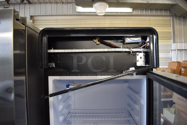 BRAND NEW SCRATCH AND DENT! KoolMore Model MDR-9CP Metal Commercial Single Door Reach In Cooler Merchandiser w/ Poly Coated Racks. 115 Volts, 1 Phase. 21x21x69. Tested and Working! - Image 5 of 8