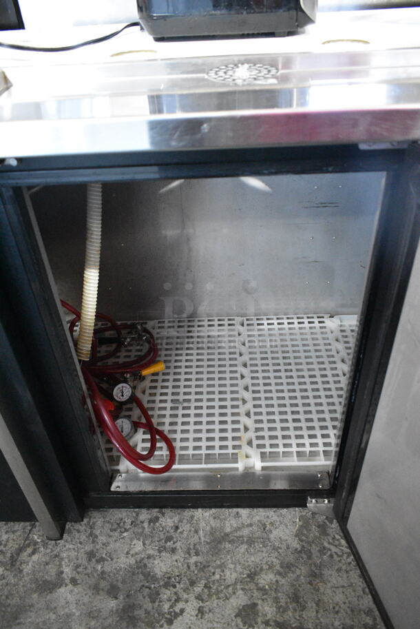 Micro Matic MDD-78 E Metal Commercial Direct Draw Kegerator. 115 Volts, 1 Phase. Tested and Does Not Power On - Missing Power Button - Image 5 of 7