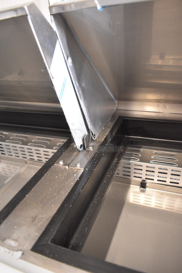 BRAND NEW SCRATCH AND DENT! 2024 Avantco 447APST72 Stainless Steel Commercial Sandwich Salad Prep Table Bain Marie Mega Top on Commercial Casters. 115 Volts, 1 Phase. Tested and Working! - Image 5 of 10
