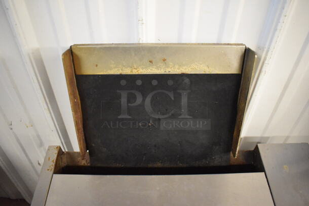 APW Wyott M-95-2 Stainless Steel Commercial Countertop Vertical Bun Grill Toaster. 208 Volts, 1 Phase. 21x16x30 - Image 7 of 7