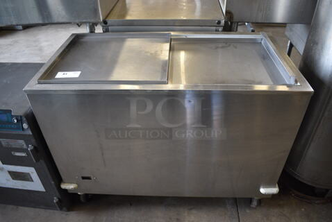 Silver King Model SKMWF44/C3 Stainless Steel Commercial Chest Freezer w/ Sliding Lids on Commercial Casters. 115 Volts, 1 Phase. 44x23.5x34. Tested and Powers On But Does Not Get Cold