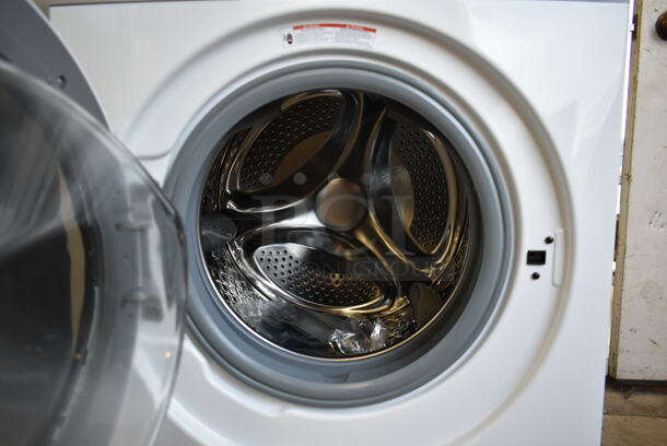 BRAND NEW SCRATCH AND DENT! 2022 KoolMore FLW-3CWH Metal Front Load Drum Washing Machine. 120 Volts, 1 Phase. - Image 6 of 8