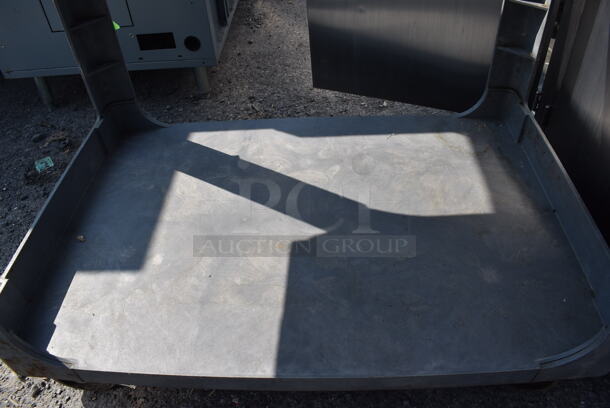 Rubbermaid Poly 2 Tier Cart - Image 4 of 5