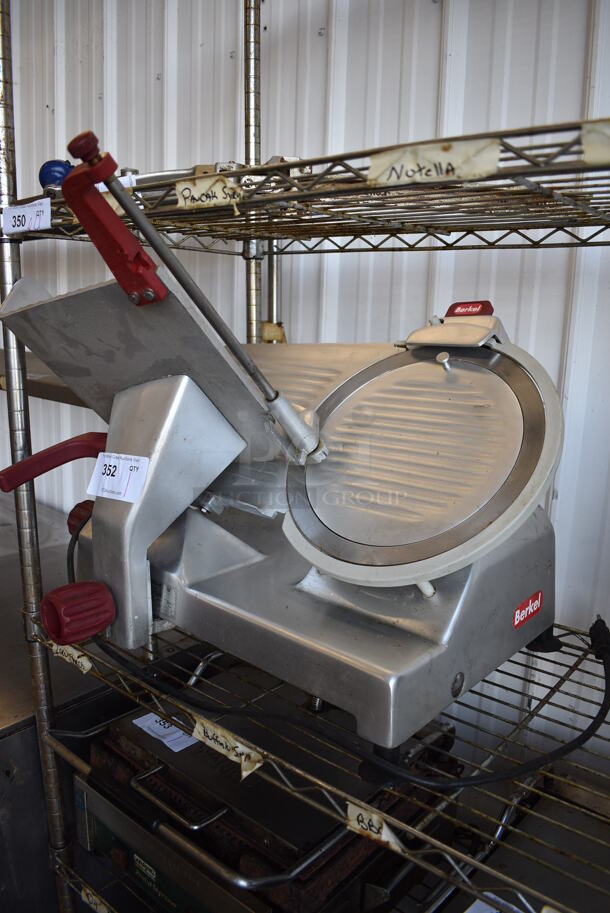 Berkel Model 827A-PLUS Metal Commercial Countertop Meat Slicer w/ Blade Sharpener. 115 Volts, 1 Phase. 26x21x21. Tested and Working! - Image 2 of 4