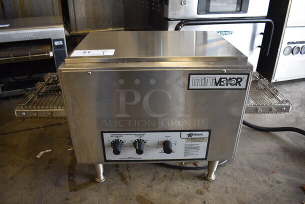 Star Holman 210HX-V01 Stainless Steel Commercial Countertop Electric Powered Conveyor Pizza Oven. 120 Volts, 1 Phase. 14x30x14.5. Tested and Working!