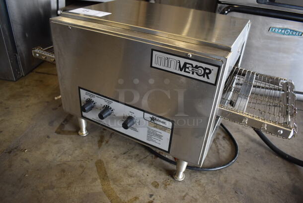 Star Holman 210HX-V01 Stainless Steel Commercial Countertop Electric Powered Conveyor Pizza Oven. 120 Volts, 1 Phase. 14x30x14.5. Tested and Working! - Image 3 of 6