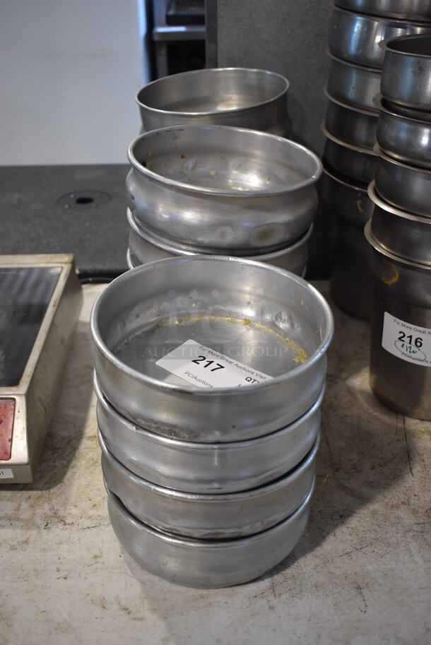 14 Metal Round Baking Pans. 8x8x2.5. 14 Times Your Bid! - Image 1 of 5