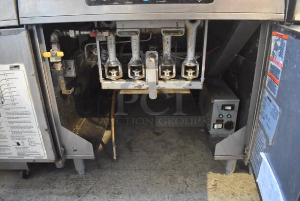 Pitco Frialator 24RUFMMS Stainless Steel Commercial Natural Gas Powered Donut Fryer. 72,000 BTU. 29x43x56 - Image 7 of 9