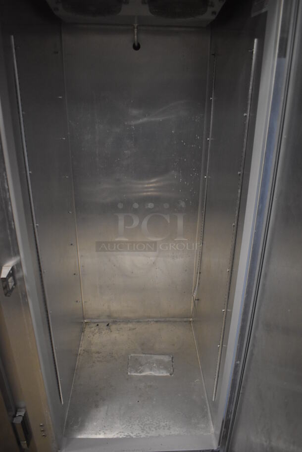 Continental 1FE ENERGY STAR Stainless Steel Commercial Single Door Reach In Freezer on Commercial Casters. 115 Volts, 1 Phase. 28.5x36x82.5. Tested and Working! - Image 4 of 5