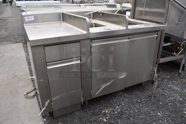 Stainless Steel Commercial Counter w/ 2 Sink Bays, 2 Faucets and 2 Handle Sets. 60x32x42.5. Bays 9x12x6, 14x16x10 - Image 2 of 7