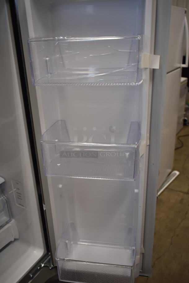 BRAND NEW SCRATCH AND DENT! 2023 Samsung RF22A4121SR Stainless Steel French Door Style Cooler Freezer Combo. 115 Volts, 1 Phase. Tested and Working! - Image 8 of 9