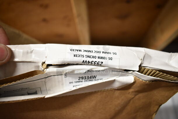 BRAND NEW SCRATCH AND DENT! Robot Coupe 29334W 3/8" Slicing Disc - Image 2 of 4
