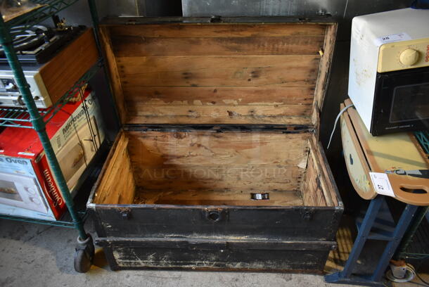 Wooden Chest. - Image 3 of 4