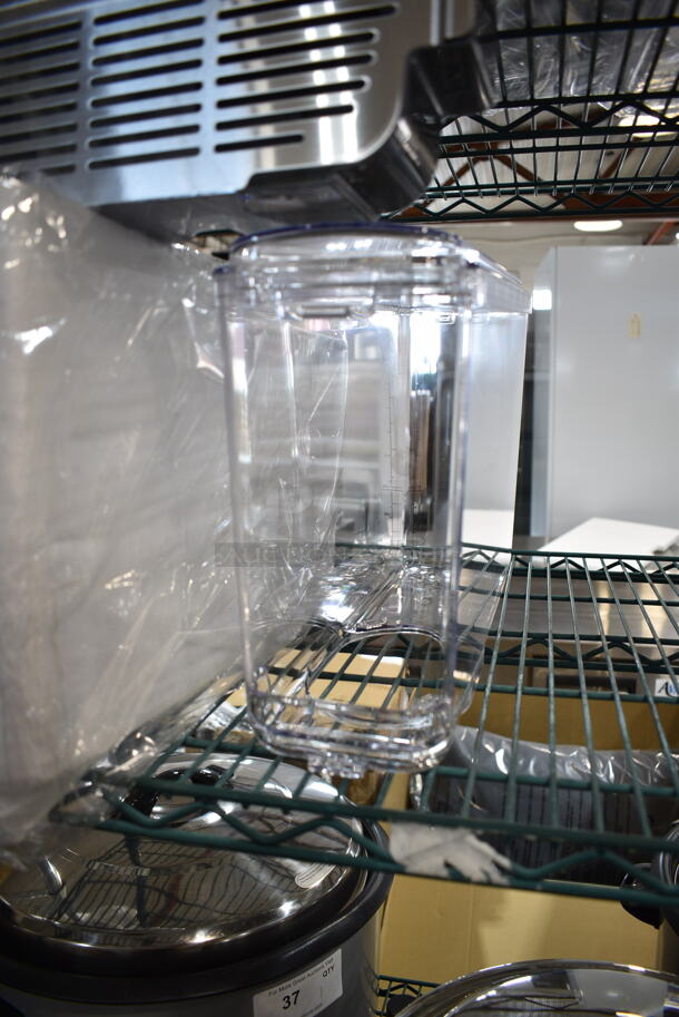 BRAND NEW SCRATCH AND DENT! Set of 4 Clear Poly Hoppers w/ Drip Tray.  - Image 3 of 5