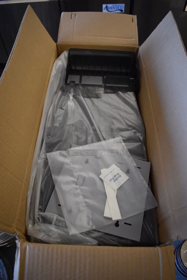 ALL ONE MONEY! Tier Lot of Various Items Including 2 SmartStock Plastic Utensil Dispensers - Image 10 of 10