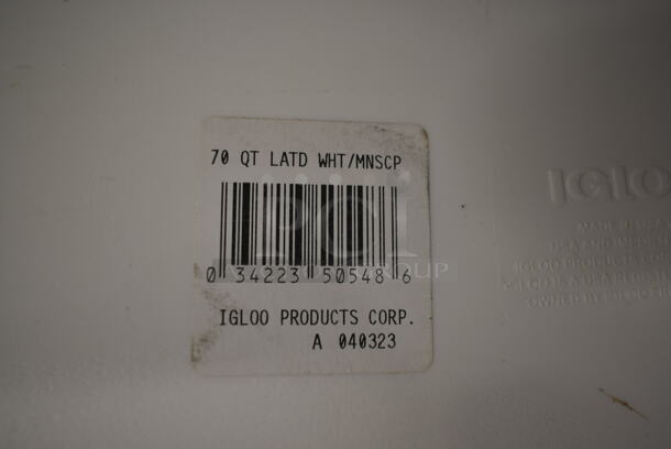 LIKE NEW! Igloo 50548 Marine Ultra 70 Qt. White Cooler with Comfort Grip Handles - Image 10 of 10