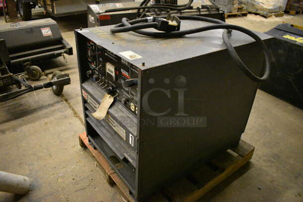 Lincoln TIG 300/300 Metal Commercial AC/DC Arc Welding Power Source. 208/460 Volts. (CSS) - Image 3 of 10