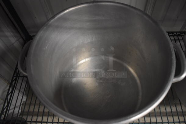 Metal Stock Pot. 16x13x11 - Image 3 of 3