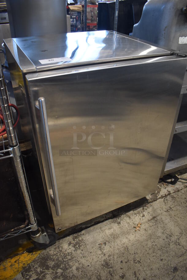 2016 True TUR-24-R-SS-B Stainless Steel Commercial Single Door Undercounter Cooler. 115 Volts, 1 Phase. 24x24x34. Tested and Does Not Power On - Image 3 of 6