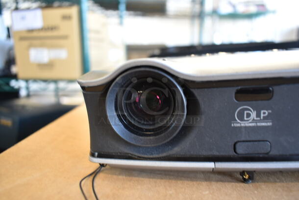 Dell 3400MP DLP Front Projector in Bag. 100-240 Volts, 1 Phase.  - Image 9 of 12