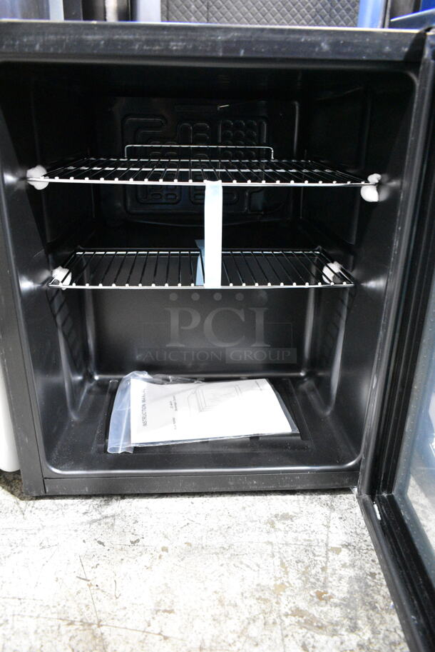 JC-46/H Metal Mini Cooler Merchandiser. 115 Volts, 1 Phase. Tested and Working! - Image 2 of 3