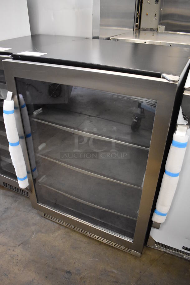 BRAND NEW SCRATCH AND DENT! Danby DBC162BLSST Stainless Steel Mini Single Door Reach In Cooler Merchandiser. 115 Volts, 1 Phase. 24x24.5x35. Tested and Working! - Image 3 of 7