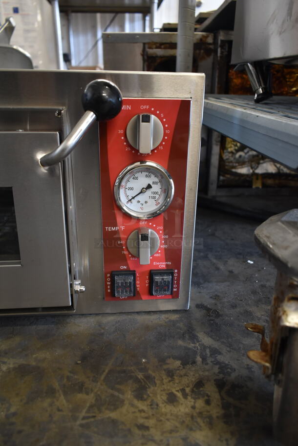 BRAND NEW SCRATCH AND DENT! Avantco 177DPO18S Stainless Steel Commercial Countertop Electric Powered Single Deck Pizza Oven. Does Not Have Cooking Stone. 120 Volts, 1 Phase. Tested and Working! - Image 2 of 4
