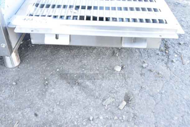 BRAND NEW SCRATCH AND DENT! Regency 600FT1818SS Stainless Steel Floor Trough. - Image 4 of 5