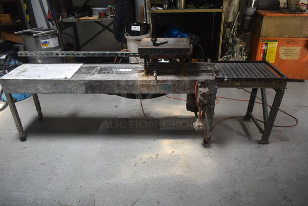 Mikroway FCDCX Gray Metal Floor Style Filler Closer. BUYER MUST REMOVE. - Image 1 of 6