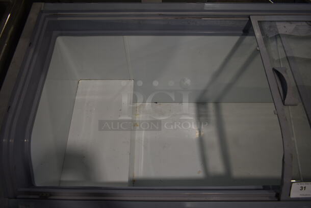 Omcan FR-CN-2007 Metal Commercial Floor Style Chest Freezer Showcase Merchandiser. 115 Volts, 1 Phase. Tested and Working! - Image 5 of 7