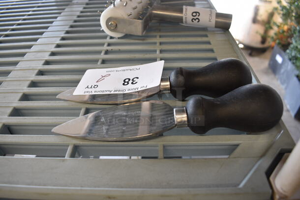 2 Metal Utensils. 8.5x2x2. 2 Times Your Bid! - Image 2 of 2