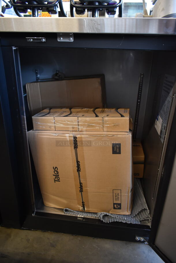 BRAND NEW SCRATCH AND DENT! 2023 Avantco 178UDD4HC Stainless Steel Commercial Direct Draw Kegerator w/ Beer Towers. Stock Picture Used as Gallery. 115 Volts, 1 Phase. Tested and Working! - Image 6 of 8