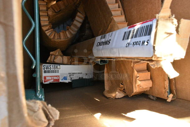 BRAND NEW SCRATCH AND DENT! Metro SWS18K3 Smartwall G3 Metroseal 3 Single Shelf Support 20 9/16" x 1 1/2" x 8 3/16". May Be Missing Pieces. - Image 2 of 2