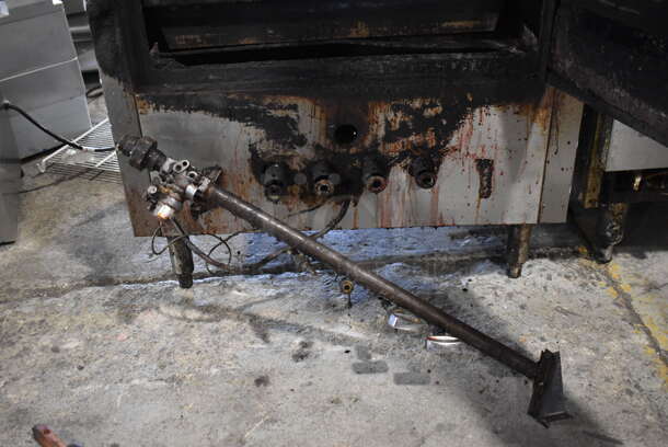Stainless Steel Commercial Natural Gas Powered Vertical Chinese Smoker.  - Image 5 of 5