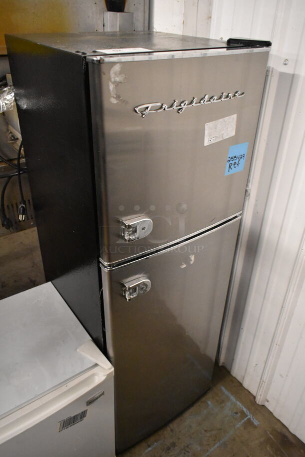 Frigidaire EFR451 Stainless Steel 2 Door Reach In Cooler. 115 Volts, 1 Phase. Tested and Powers On But Does Not Get Cold
 - Image 2 of 6