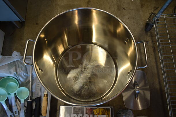 ALL ONE MONEY! Lot of Various Items Including Metal Stock Pot and Utensils - Image 5 of 6