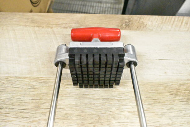 Metal Countertop Vegetable Dicer.  - Image 5 of 6