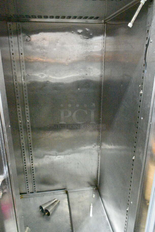 Traulsen RHT132WUT-FHS Stainless Steel Commercial 2 Door Reach In Cooler. 115 Volts, 1 Phase. Tested and Working! - Image 3 of 7